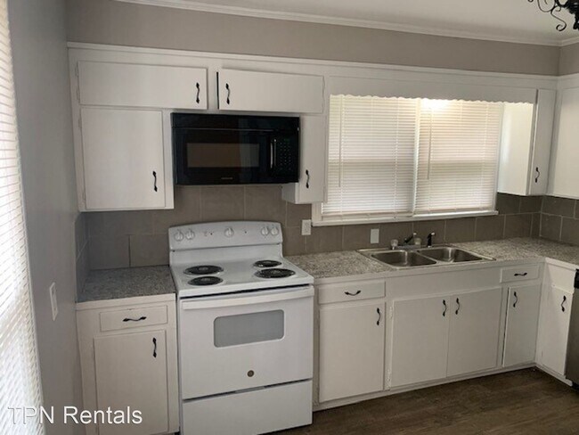 Building Photo - 3 br, 1 bath House - 101 E Olive