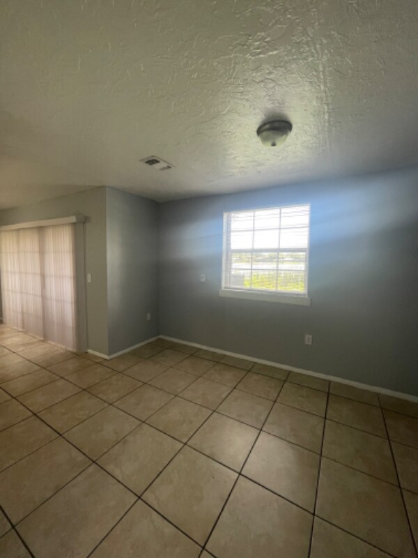 Foto del edificio - 3938 Versailles Dr