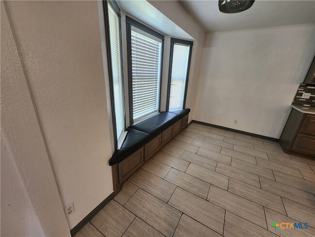 Building Photo - 4302 Neta Dr