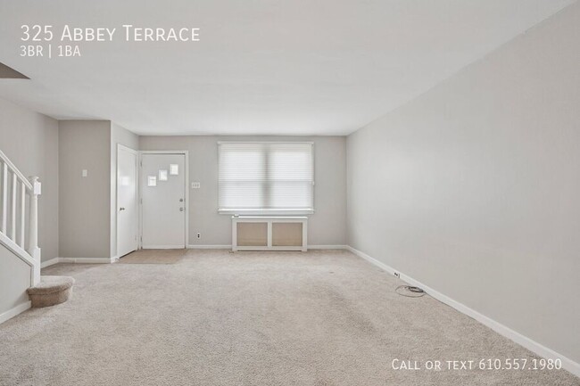 Building Photo - 325 Abbey Terrace