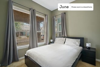 Building Photo - Room in Shared 5 bed/2.5 bath home