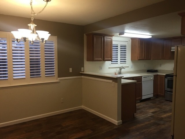 Foto principal - 2404 24th St