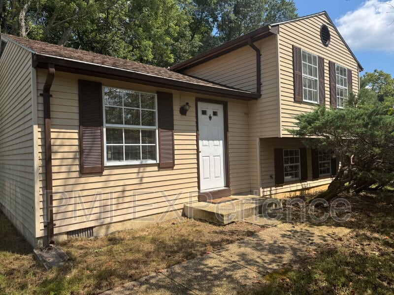 Foto principal - 902 Narrowleaf Dr