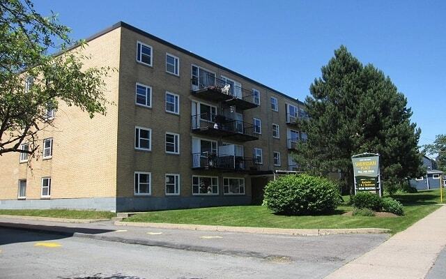 Building Photo - 149 Albro Lake Road