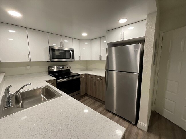Photo - 19455 NE 10th Ave Apartment