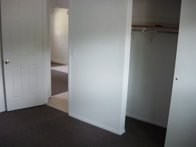 Foto del edificio - 475 Hauser Ave