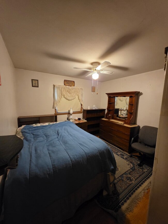 Building Photo - 4985 S Menard Dr