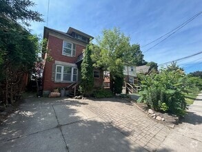 Building Photo - 669 Lorne Ave