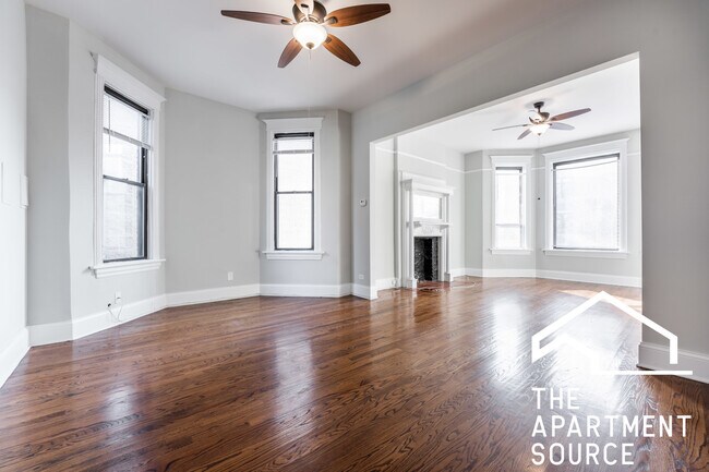 Building Photo - 3521 N Wilton Ave