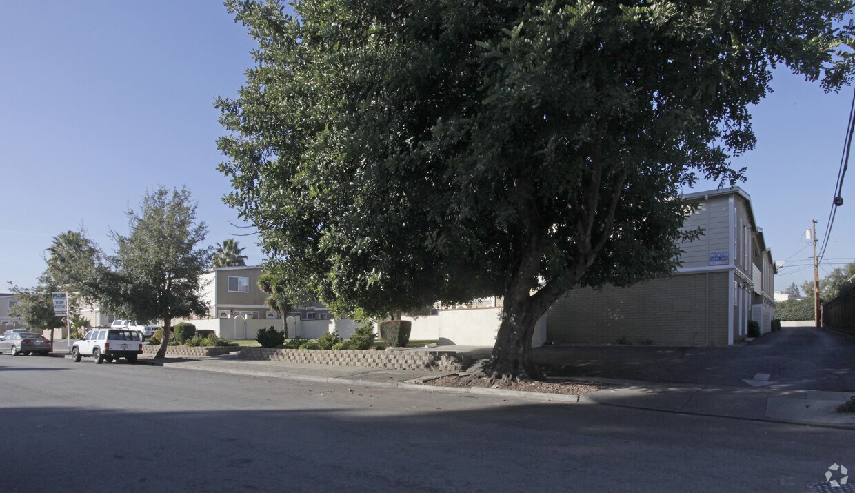 Foto del edificio - 167 Acalanes Dr
