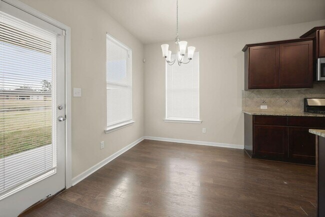 Foto del edificio - 39405 Legacy Lake Dr