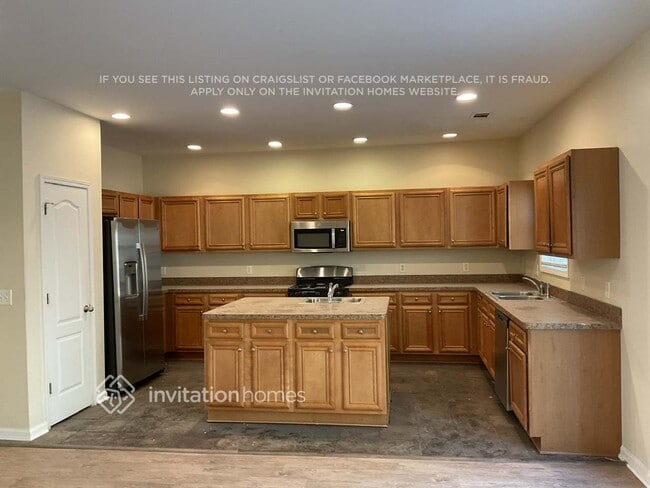 Foto del edificio - 2420 Brighton Ct