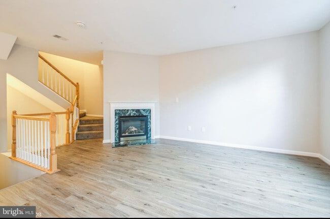 Building Photo - 14417 Hampshire Hall Ct