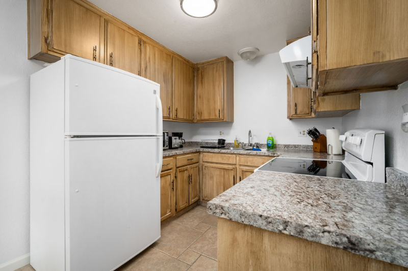 Primary Photo - 4400 Parkwood Ct