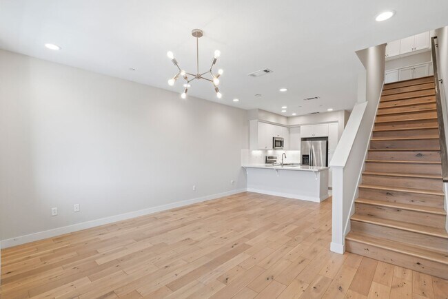Building Photo - Built in 2017! Rarely available 3Bed/3Bath...