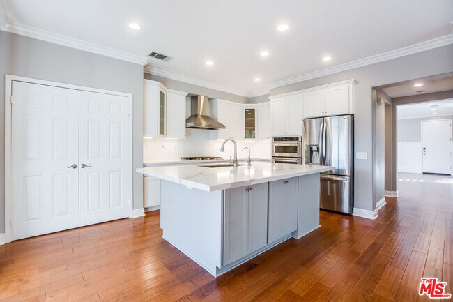 Foto del edificio - 24040 Dandelion Ln