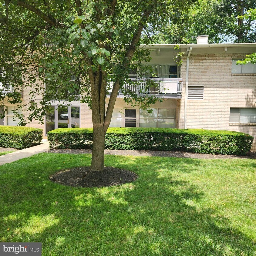 7728 Donnybrook Ct Unit 103, Annandale, VA 22003 Room for Rent in