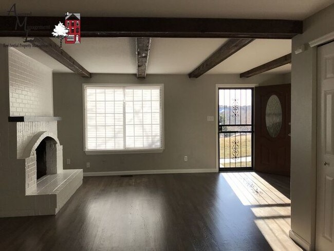 Foto del edificio - 438 Gladiola St