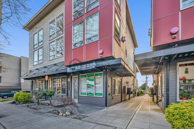 Building Photo - 6031 California Ave SW