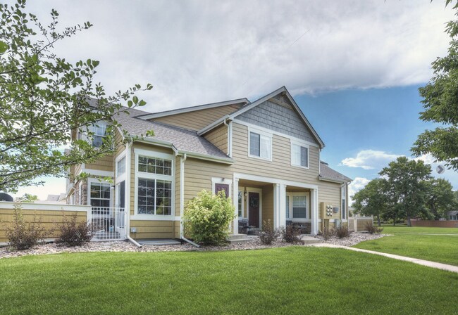 Building Photo - 805 Summer Hawk Dr
