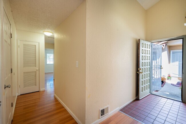 Building Photo - San Ramon Dr 16620