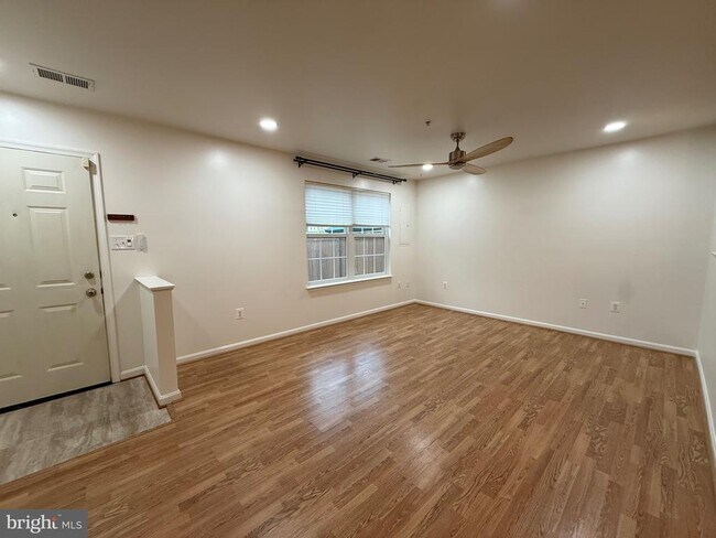 Foto del edificio - 5006 Croydon Terrace