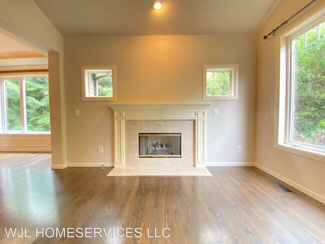 Foto del edificio - 5 br, 2.5 bath House - 20621 NE 8th St