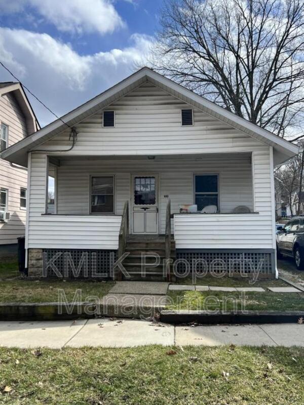 Foto principal - 440 Tyner St