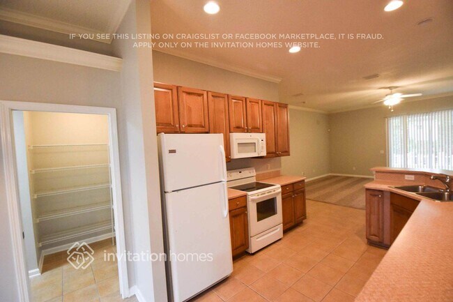 Foto del edificio - 13743 Devan Lee Dr E