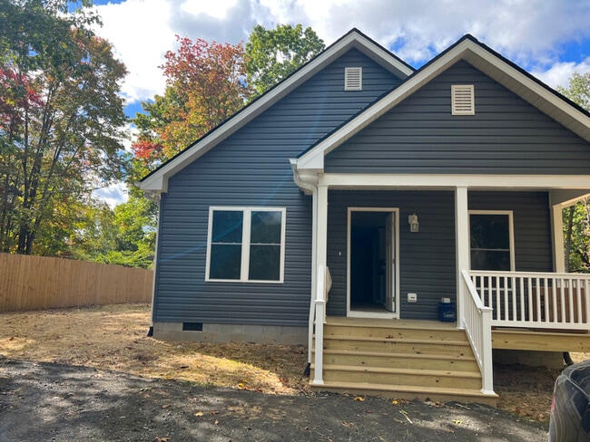 Building Photo - 2420 Middle River Rd