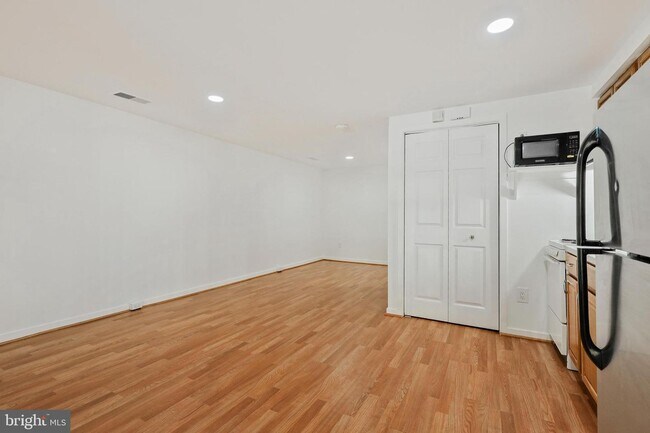 Foto del edificio - 9837 Hellingly Pl