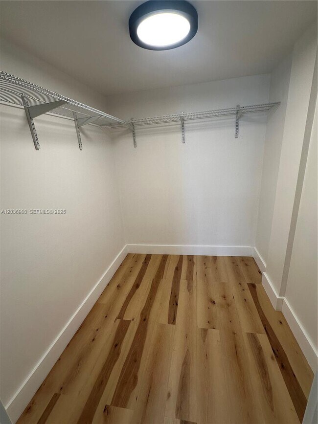 Foto del edificio - 10090 NW 80th Ct