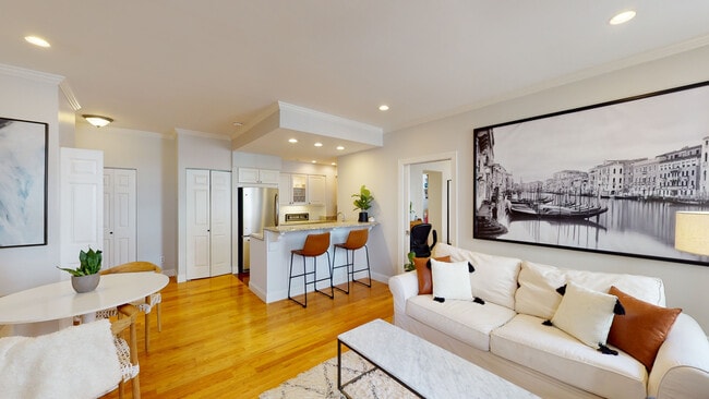 Building Photo - 37 Bowdoin St