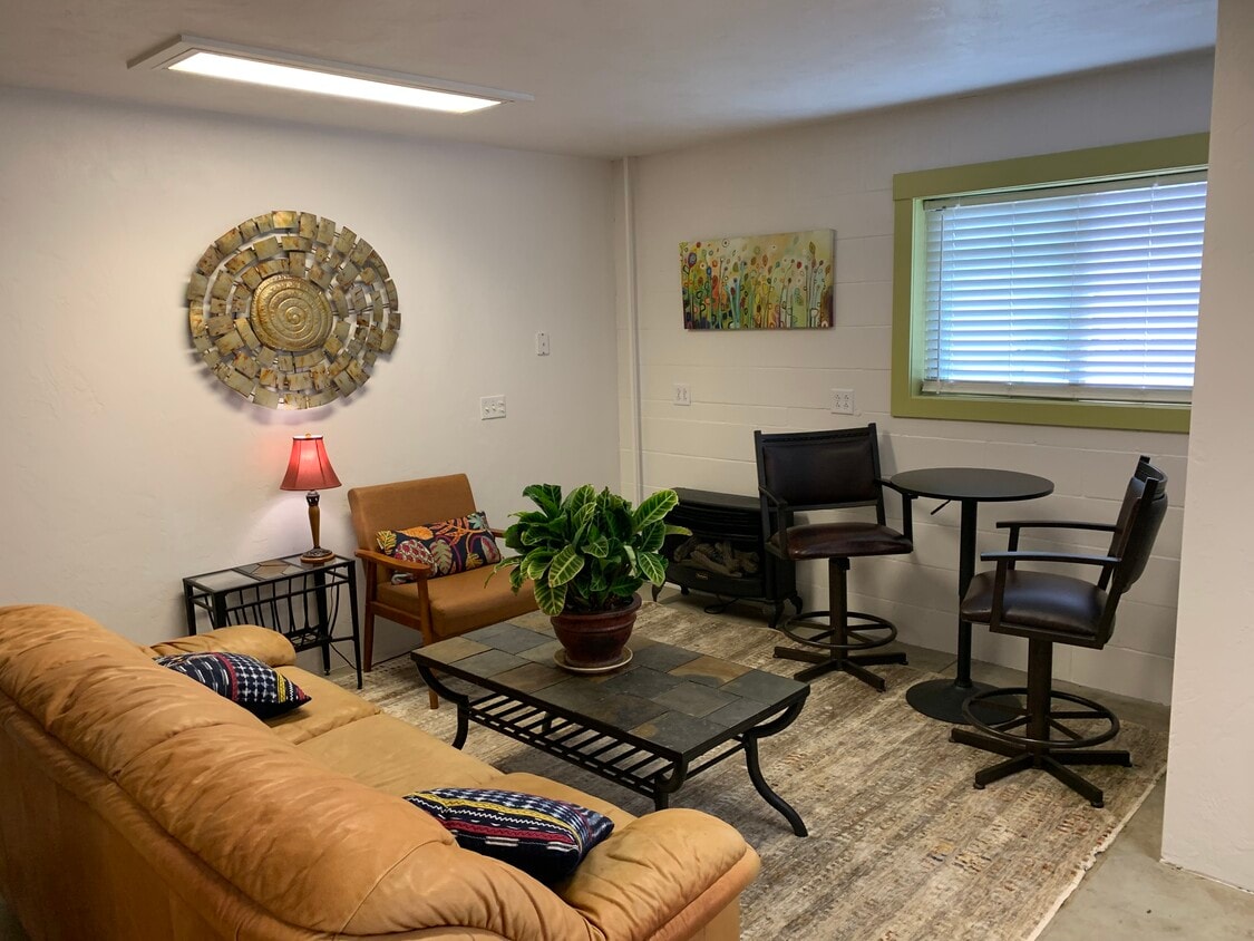 Living area - 89950 Eaton Ln