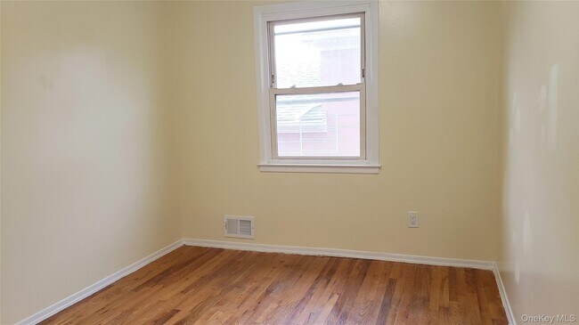 Foto del edificio - 15-39-39 208th St