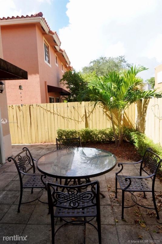 Foto del edificio - 9433 SW 77th Ct