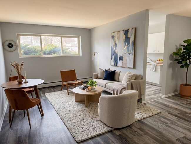 Building Photo - DURAND TERRACE APARTMENTS