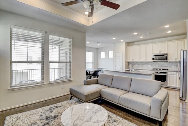 Foto del edificio - 3104 Roseland Terrace Ln