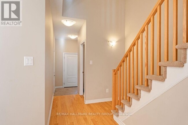 Building Photo - 366 Alasken Dr