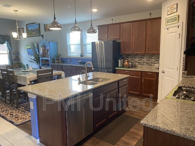 Photo - 429 Halwin Dr House