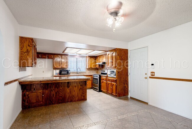 Foto del edificio - 3 Bedroom/2 Bath Home in the Southwest - $...