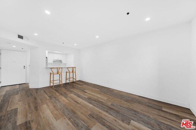 Foto del edificio - 501 Palisades Dr