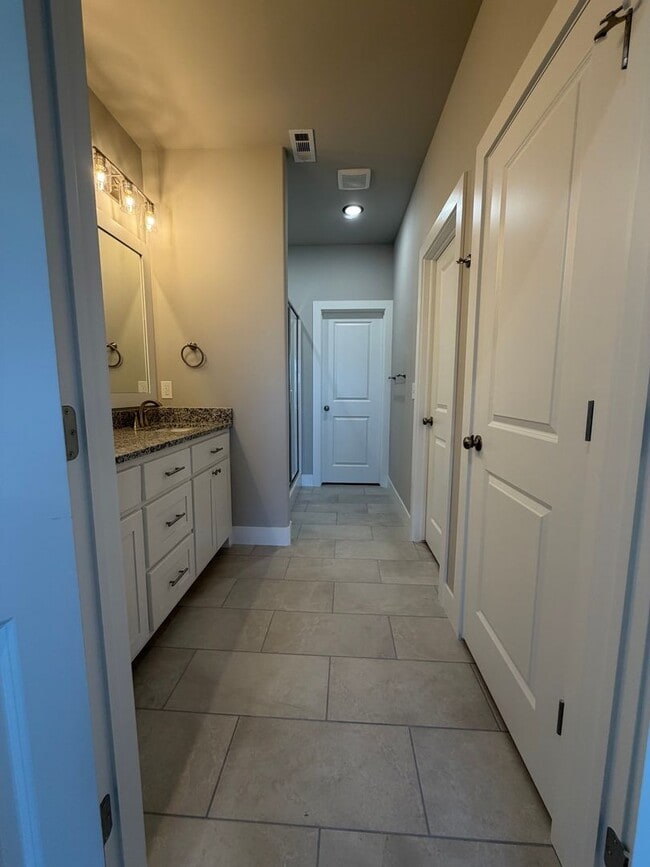 Building Photo - ***1006 Seaborn Way***