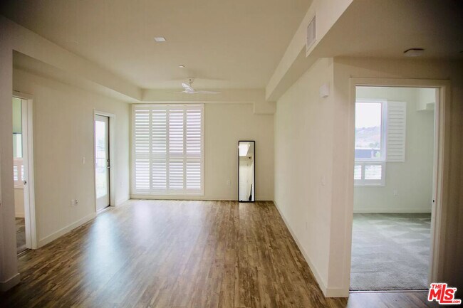 Building Photo - 12655 Bluff Creek Dr