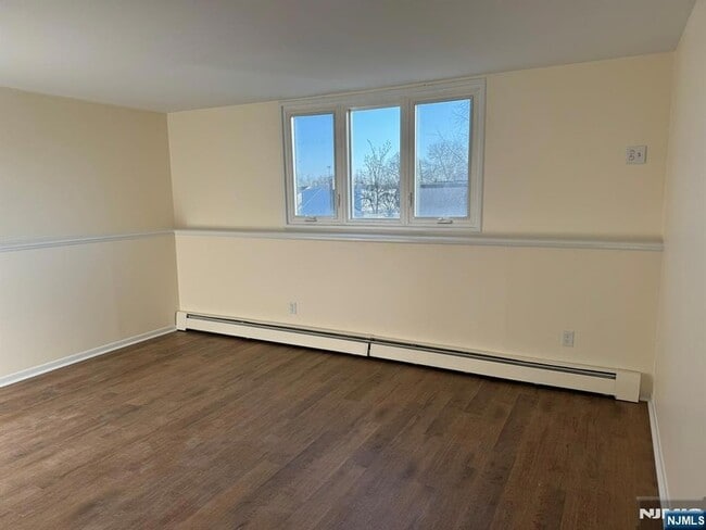 Photo - 242 Washington Ave Apartment