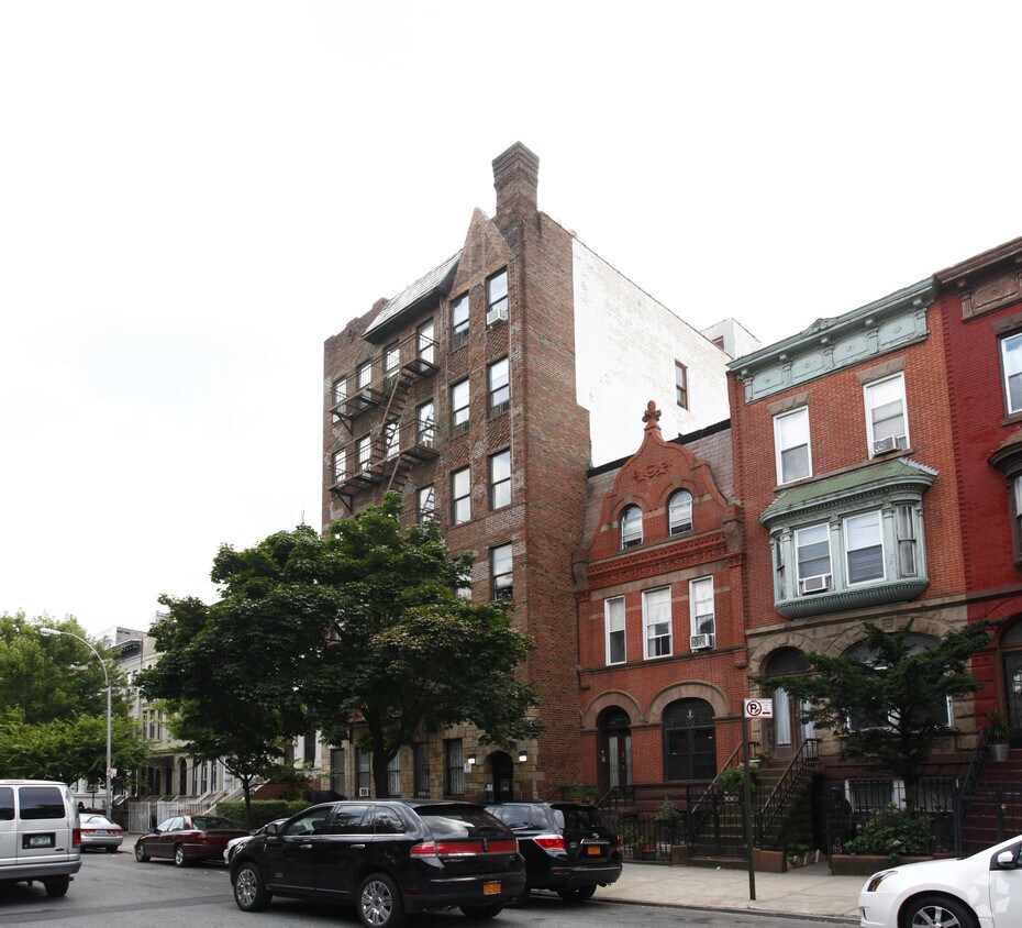 Building Photo - 654 Saint Marks Ave