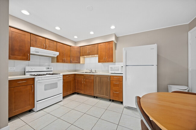 Building Photo - 11126 S 84th Ave