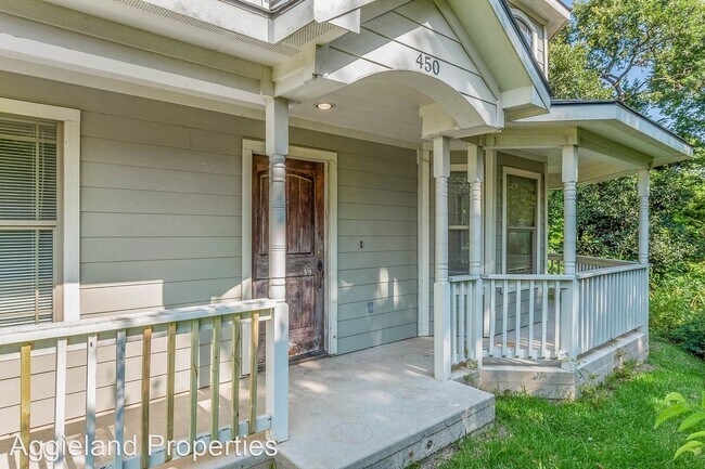 Building Photo - 4 br, 4 bath House - 450 Chimney Hill Drive