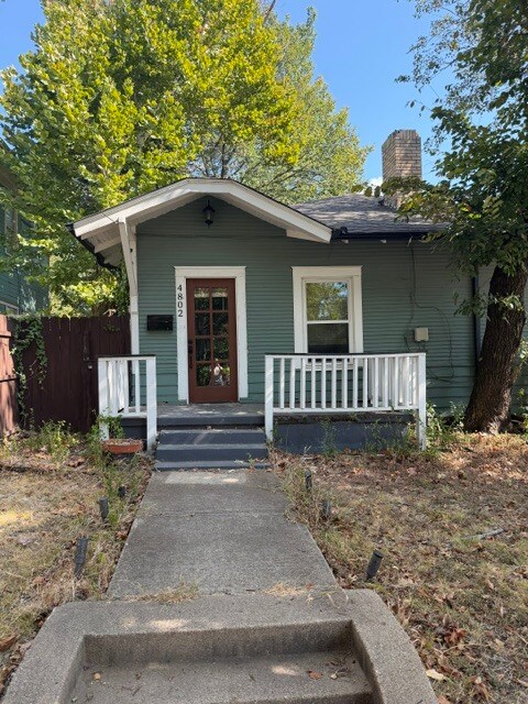 Building Photo - 4802 Junius St