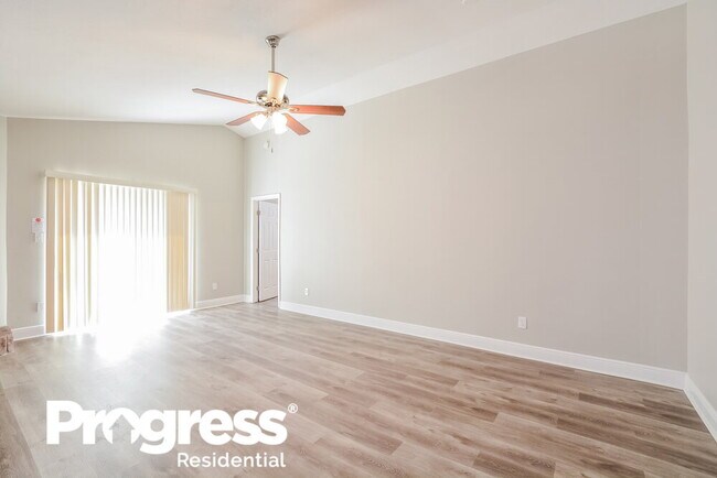 Foto del edificio - 2689 Whisper Lakes Club Cir